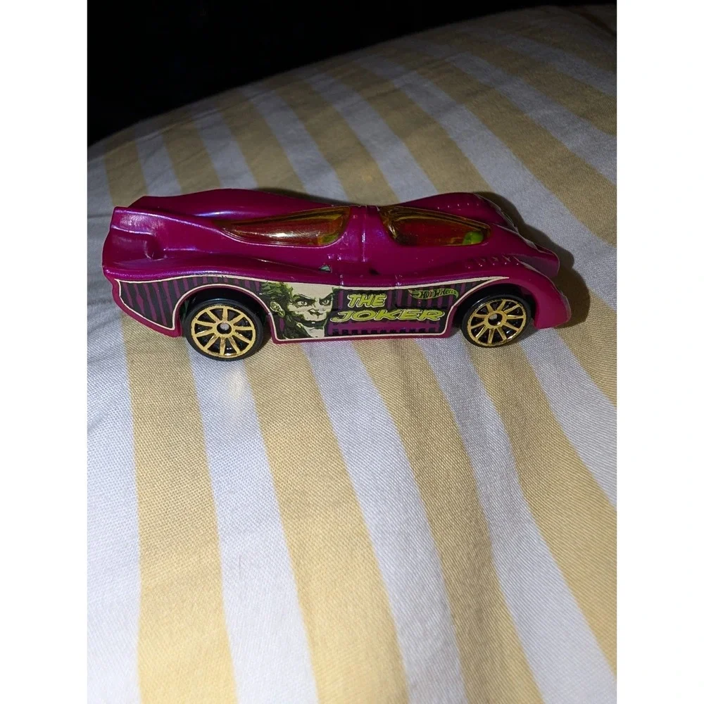 Hot Wheels Batman 5-Pack Power Pistons The Joker Diecast Car 1:64 Loose 2016